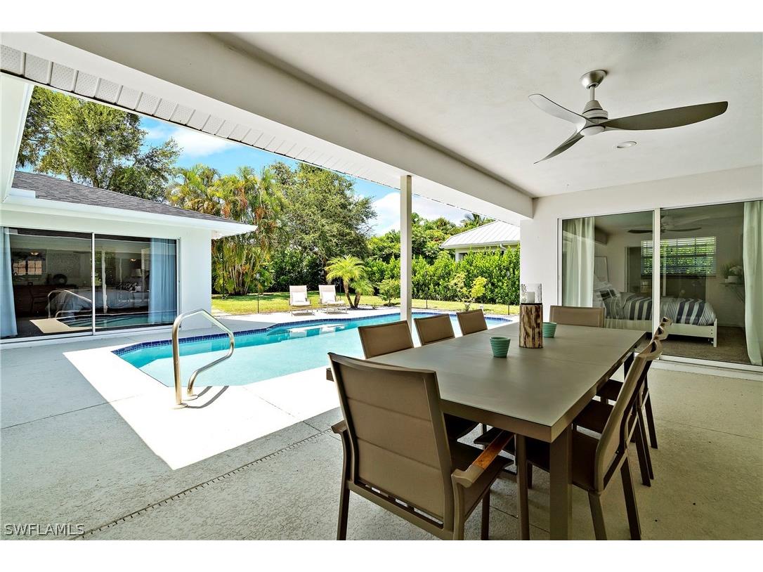 740 Orchid Drive Naples FL 34102 222085196 image1