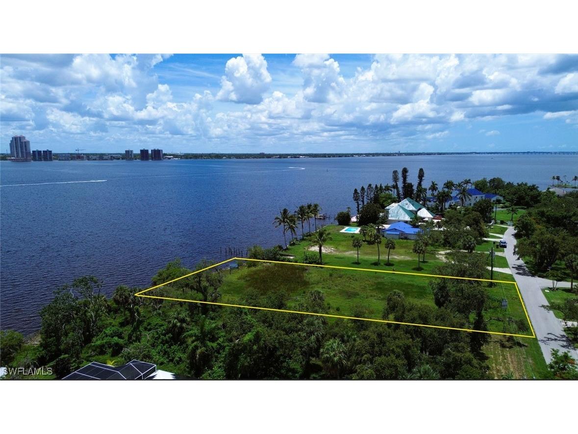 740 Overiver Drive North Fort Myers FL 33903 225010904 image3