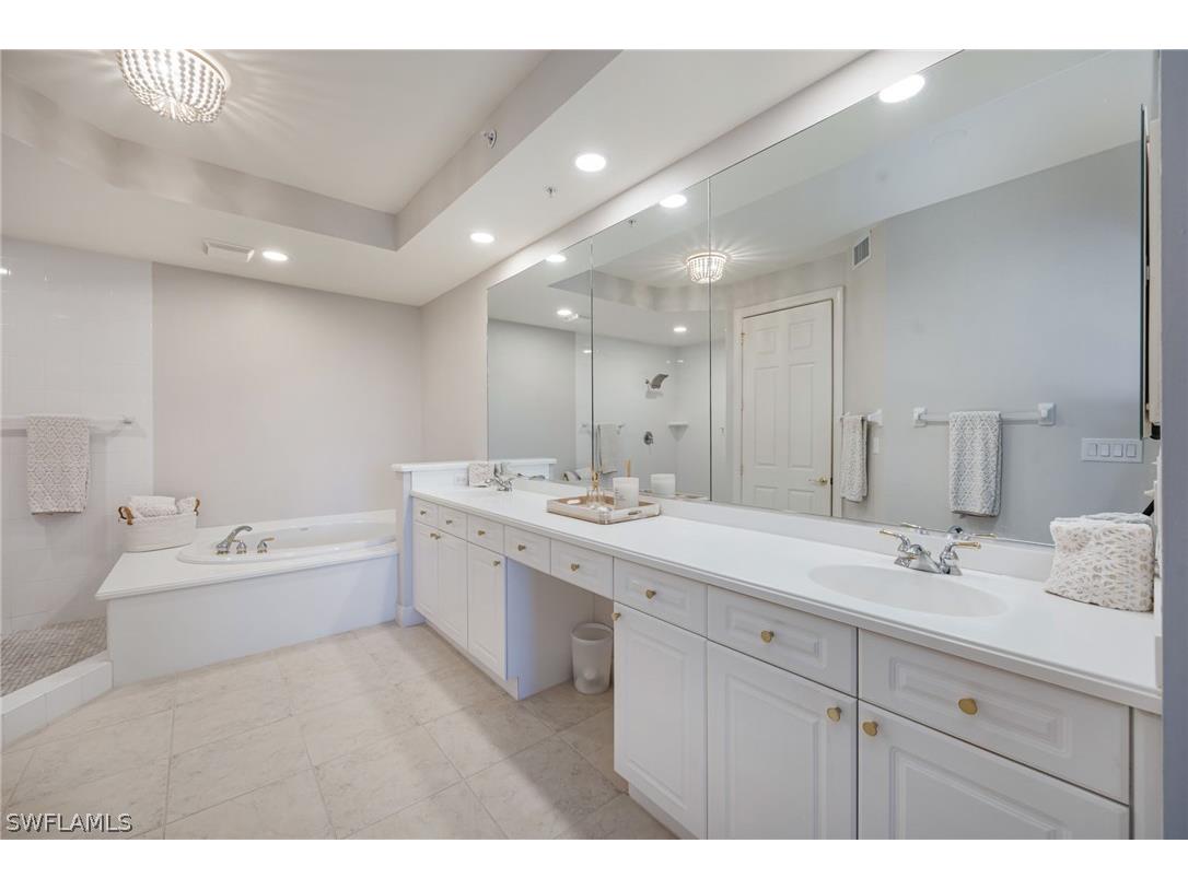 740 Waterford Drive #301 Naples FL 34113 226011710 image16