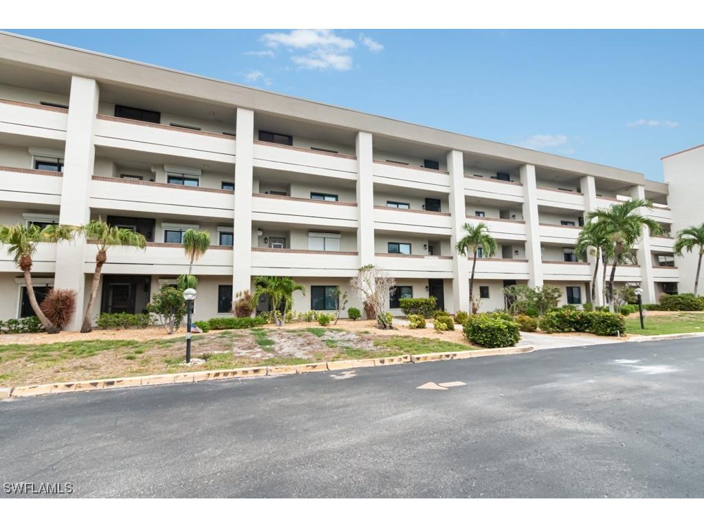 7402 Lake Breeze Drive #102 Fort Myers FL 33907 223041584 image1