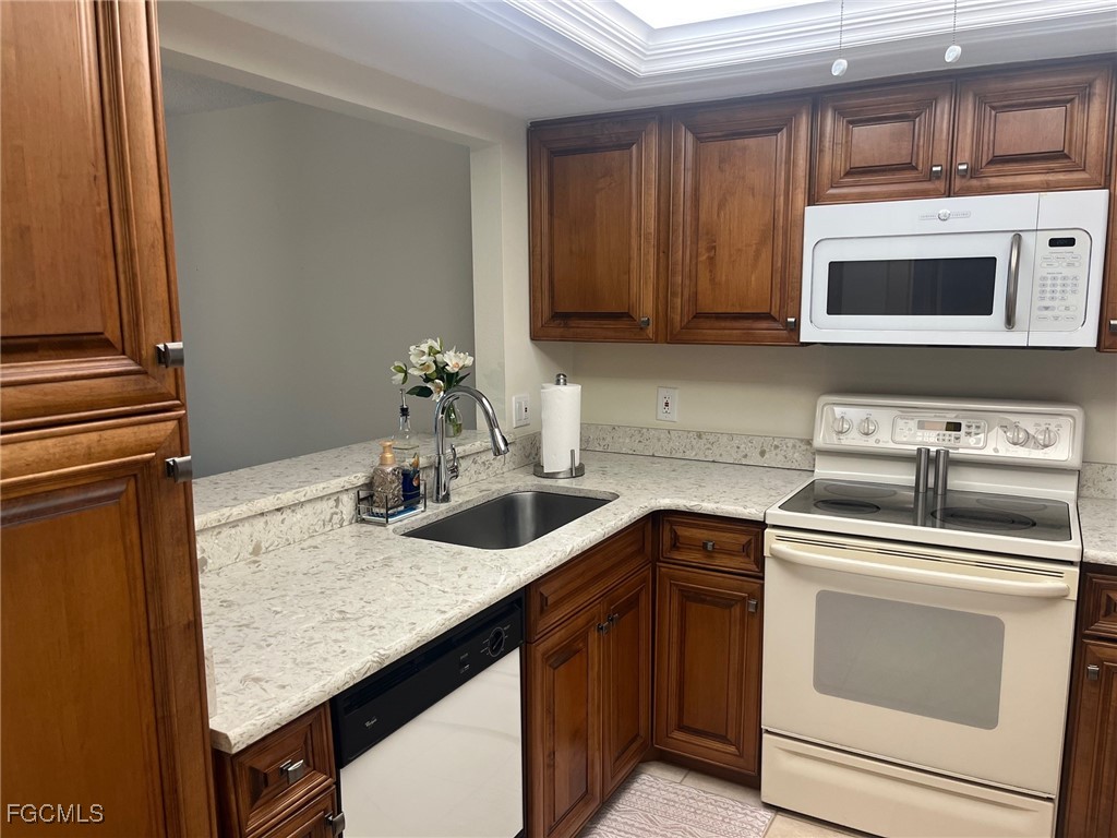 7402 Lake Breeze Drive #114 Fort Myers FL 33907 2025024999 image3