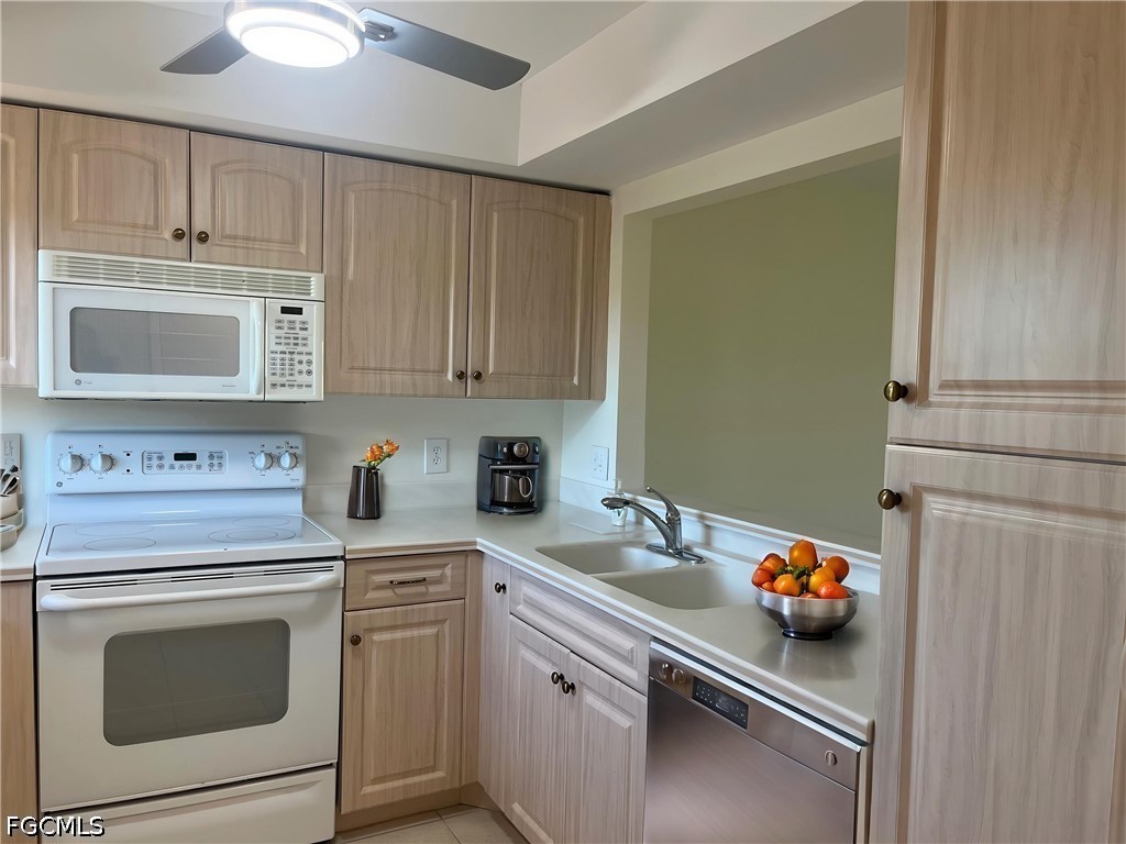 7402 Lake Breeze Drive #202 Fort Myers FL 33907 2026014461 image2