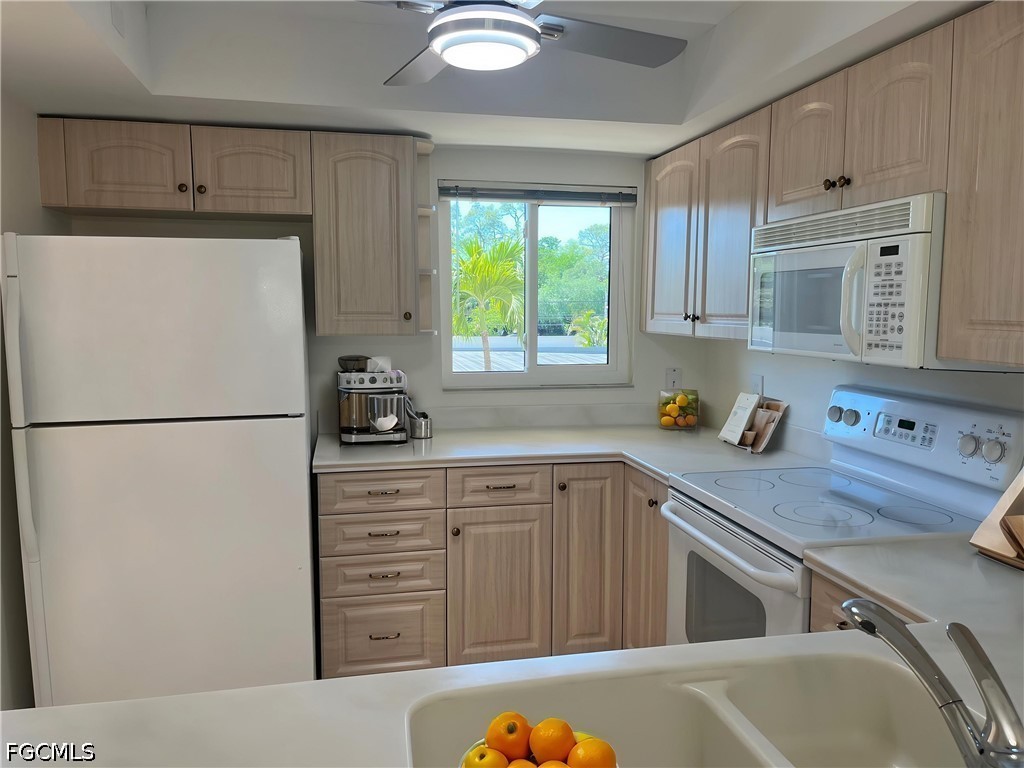 7402 Lake Breeze Drive #202 Fort Myers FL 33907 2026014461 image3