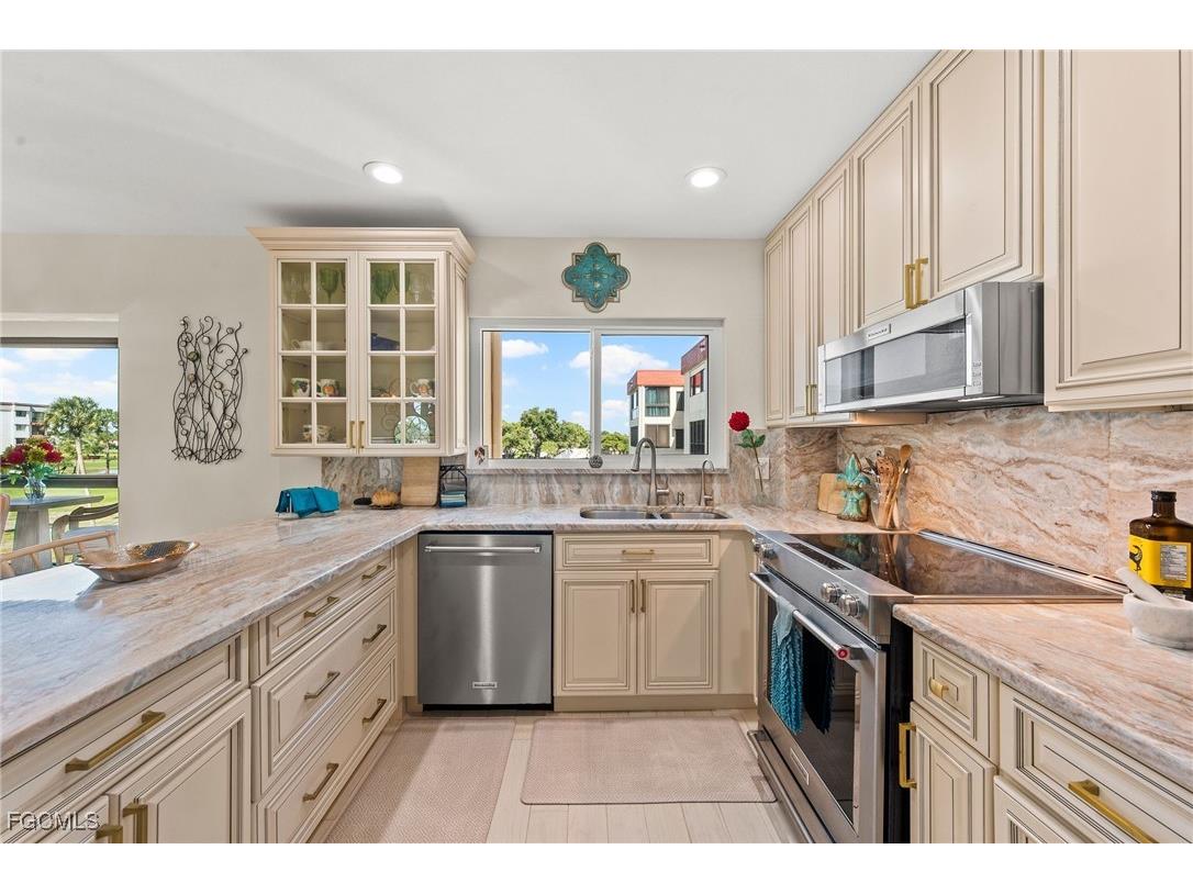 7402 Lake Breeze Drive #301 Fort Myers FL 33907 2025019755 image12