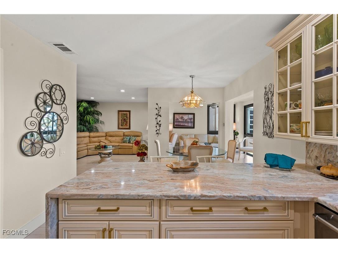 7402 Lake Breeze Drive #301 Fort Myers FL 33907 2025019755 image15