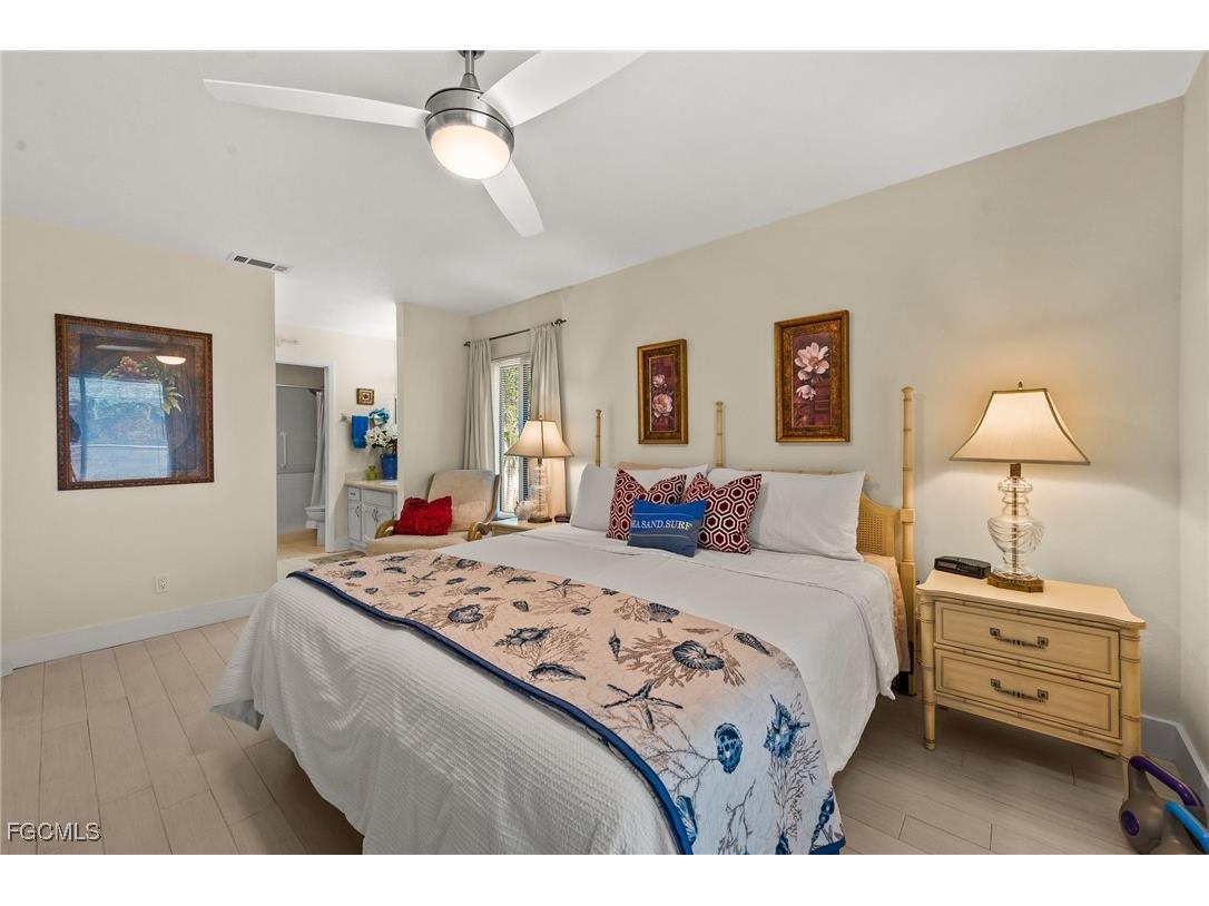 7402 Lake Breeze Drive #301 Fort Myers FL 33907 2025019755 image18