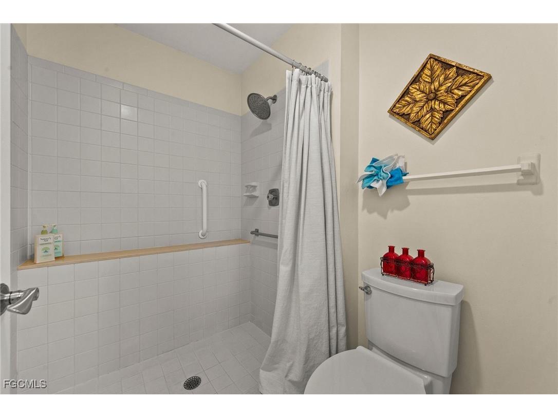 7402 Lake Breeze Drive #301 Fort Myers FL 33907 2025019755 image20