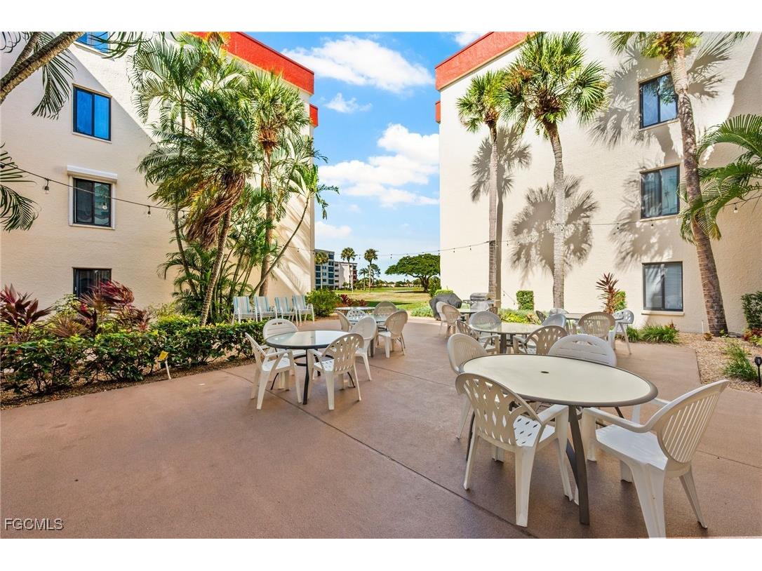 7402 Lake Breeze Drive #301 Fort Myers FL 33907 2025019755 image30