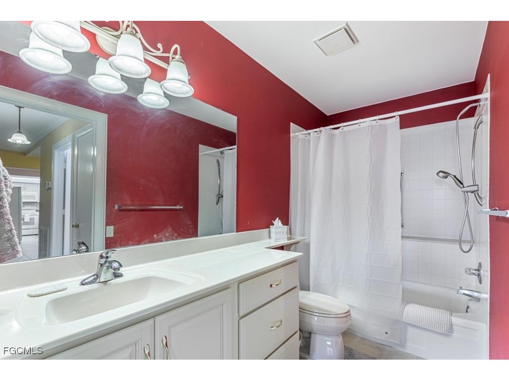 7402 Lake Breeze Drive #306 Fort Myers FL 33907 2025007603 image12