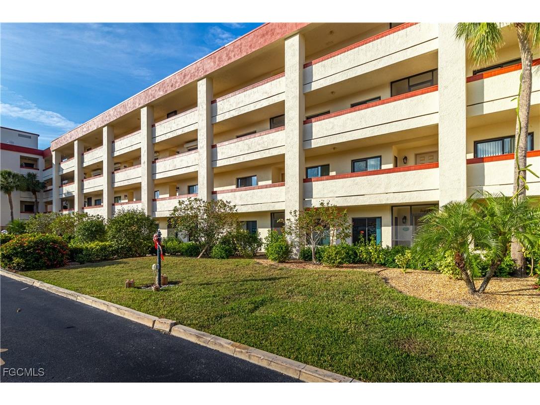 7402 Lake Breeze Drive #308 Fort Myers FL 33907 2025014904 image14