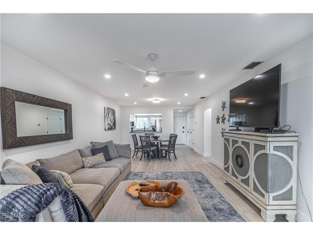 7402 Lake Breeze Drive #308 Fort Myers FL 33907 2025014904 image6