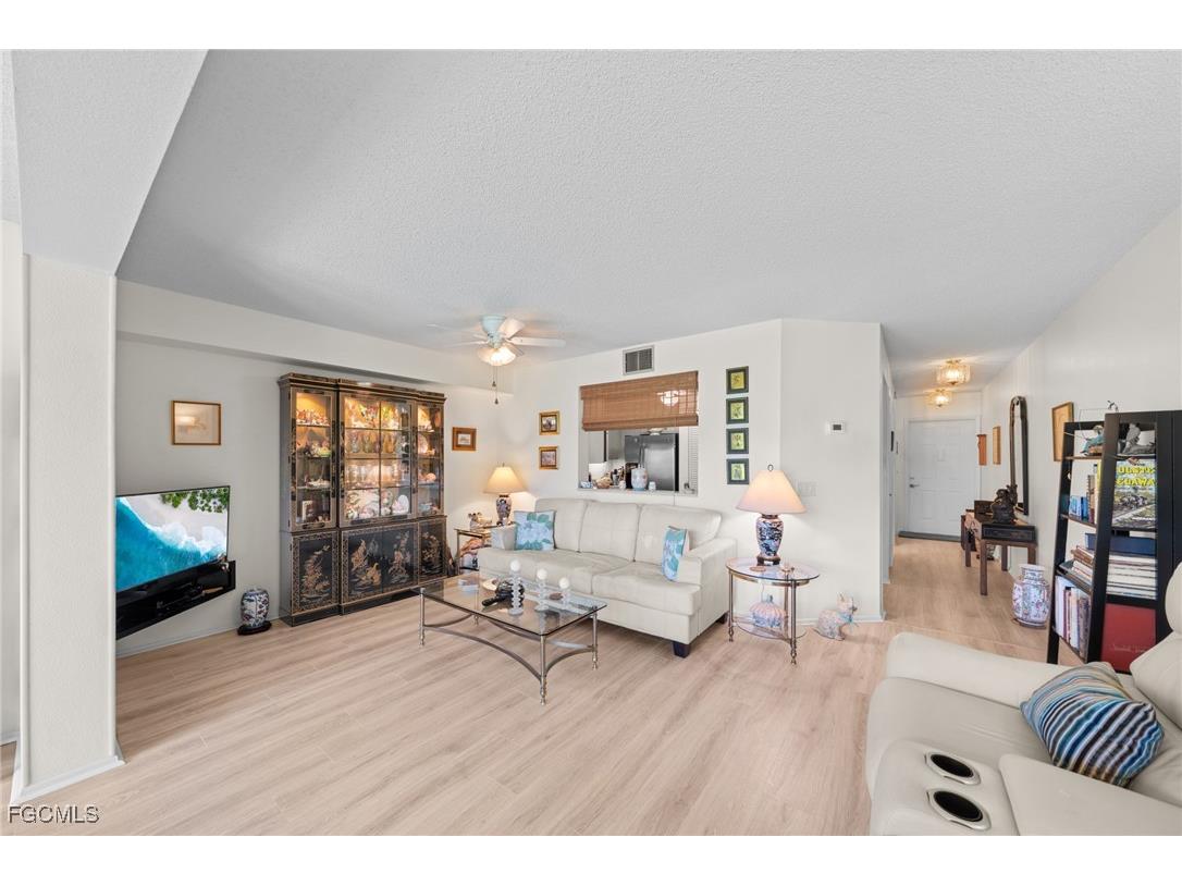 7406 Lake Breeze Drive #117 Fort Myers FL 33907 2025007110 image6
