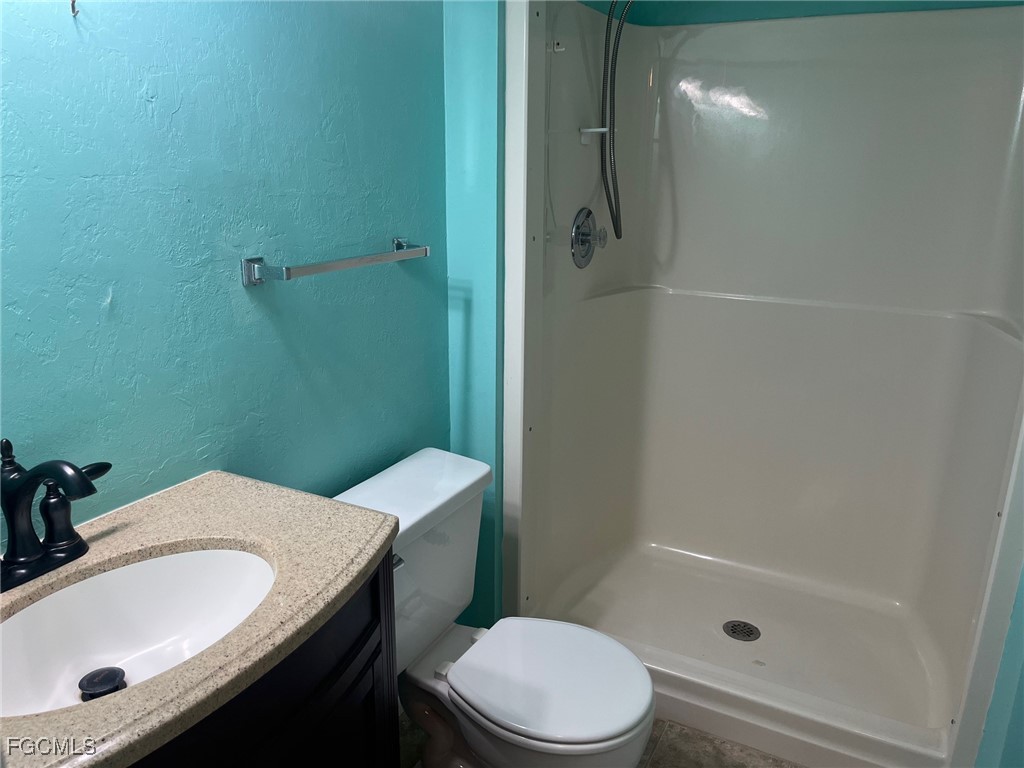 7406 Lake Breeze Drive #118 Fort Myers FL 33907 2025017170 image5