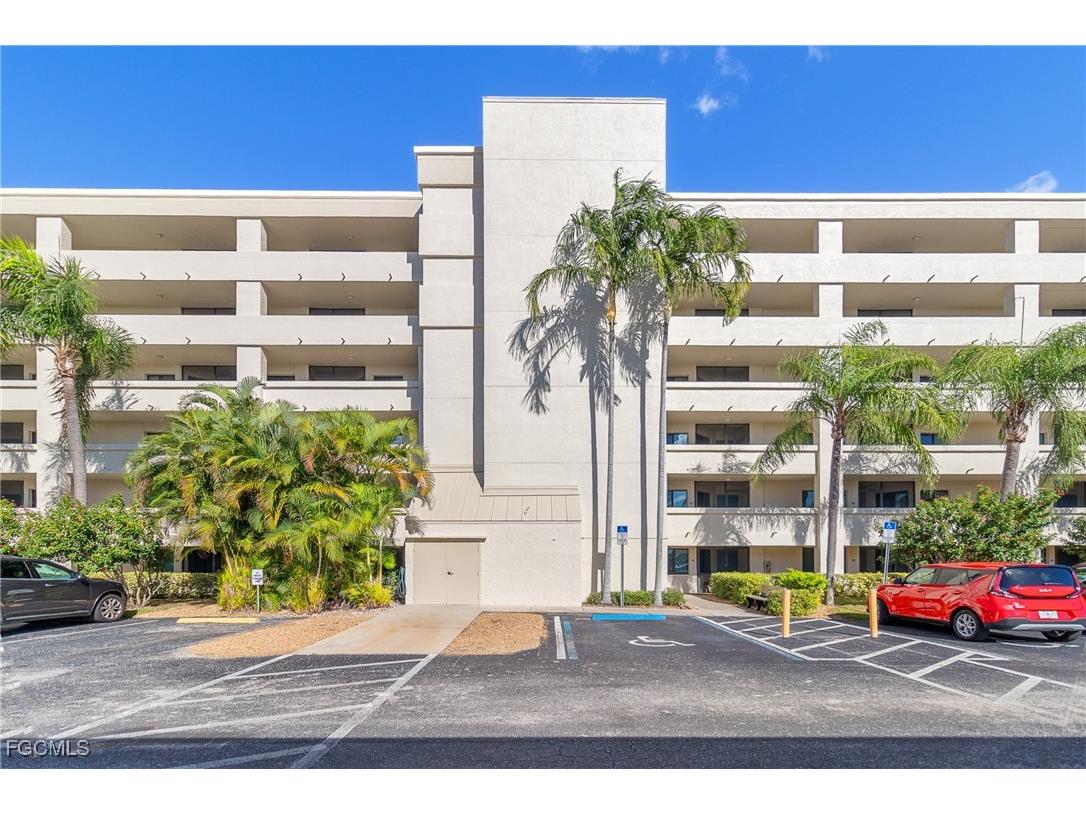 7406 Lake Breeze Drive #615 Fort Myers FL 33907 2025018253 image1