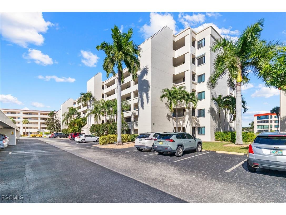 7406 Lake Breeze Drive #615 Fort Myers FL 33907 2025018253 image2
