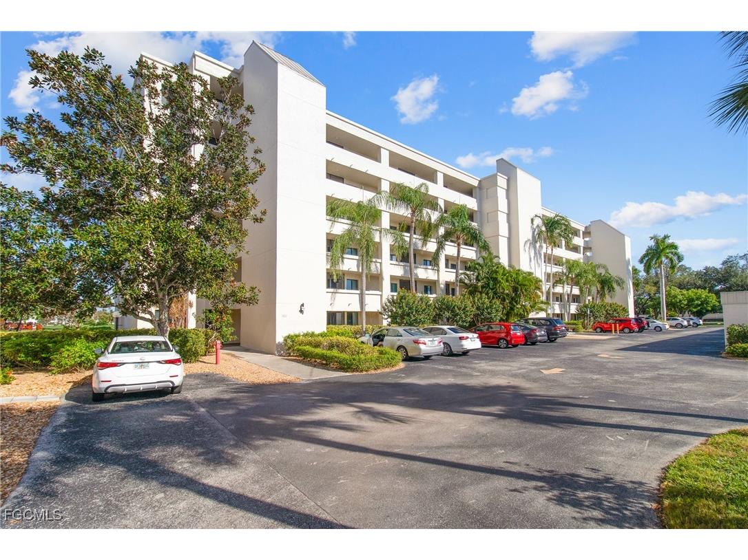 7406 Lake Breeze Drive #615 Fort Myers FL 33907 2025018253 image3