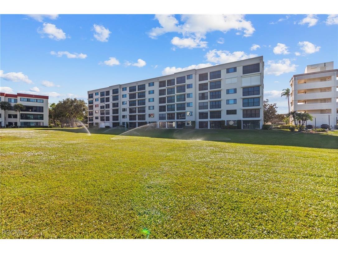 7406 Lake Breeze Drive #615 Fort Myers FL 33907 2025018253 image32