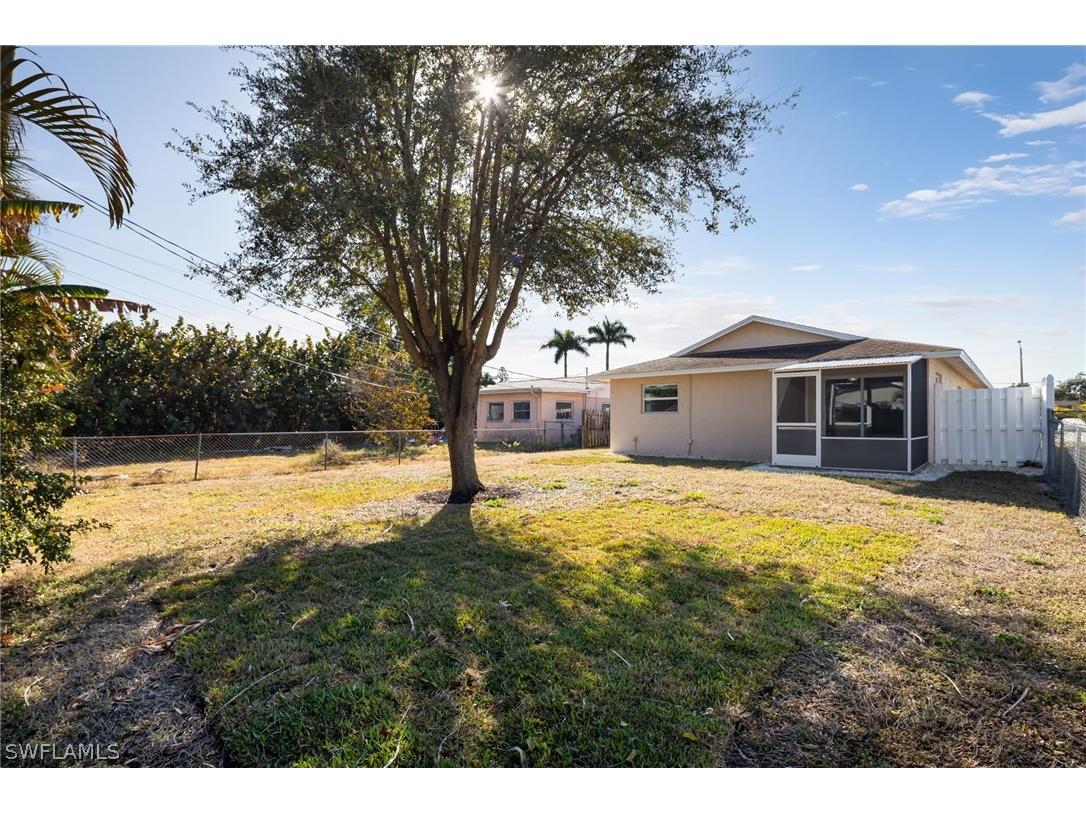 741 105th Avenue N Naples FL 34108 226006122 image25