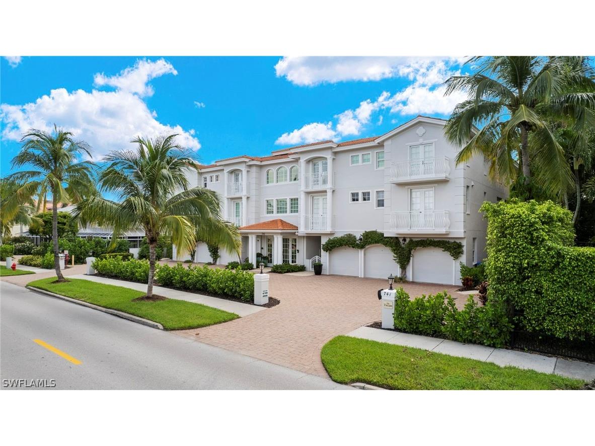 741 3rd Street S #5 Naples FL 34102 224057949 image1