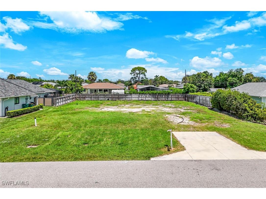 741 95th Avenue N Naples FL 34108 225067246 image1