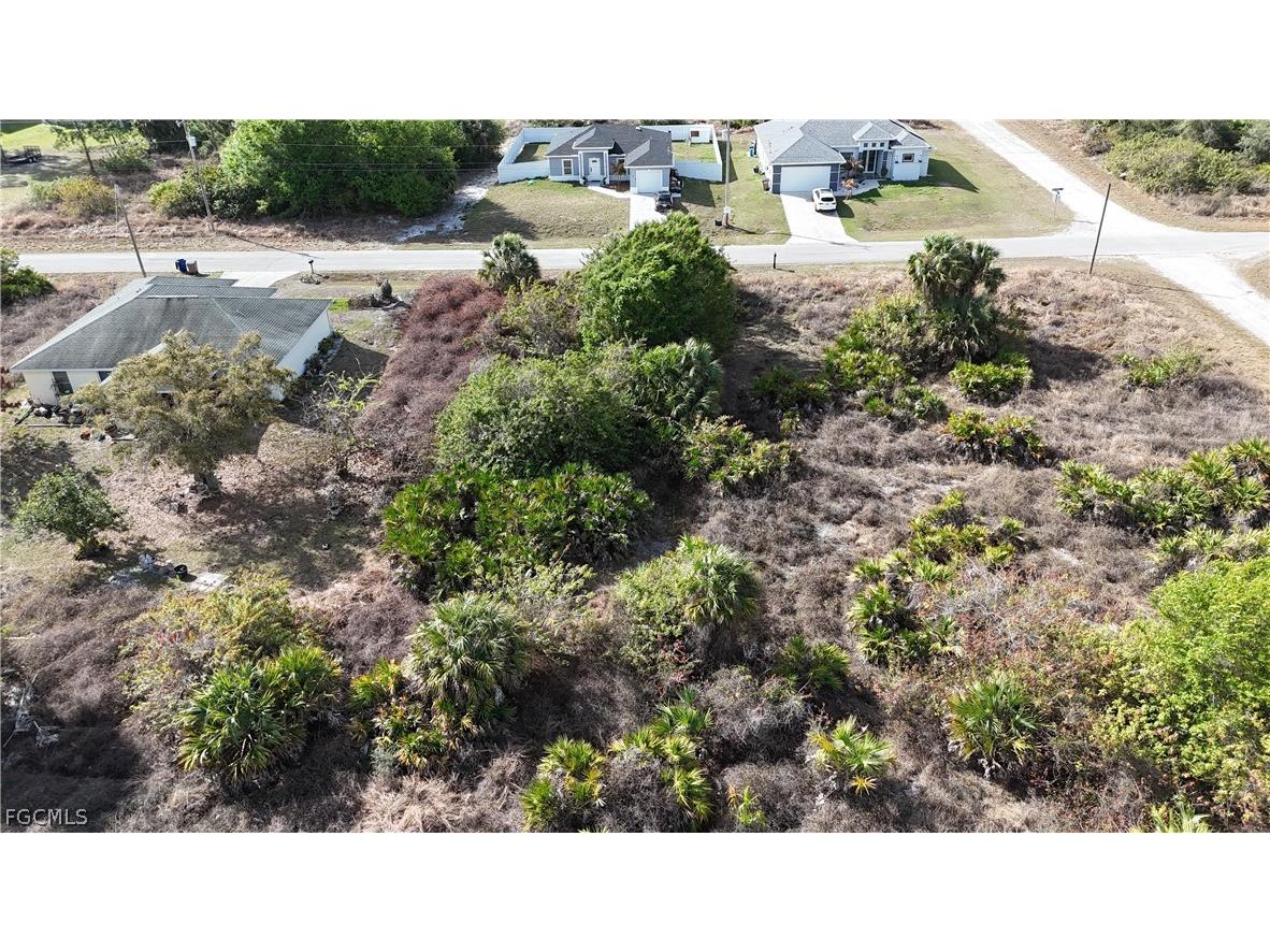 741 Cardinal Street E Lehigh Acres FL 33974 2026009331 image3