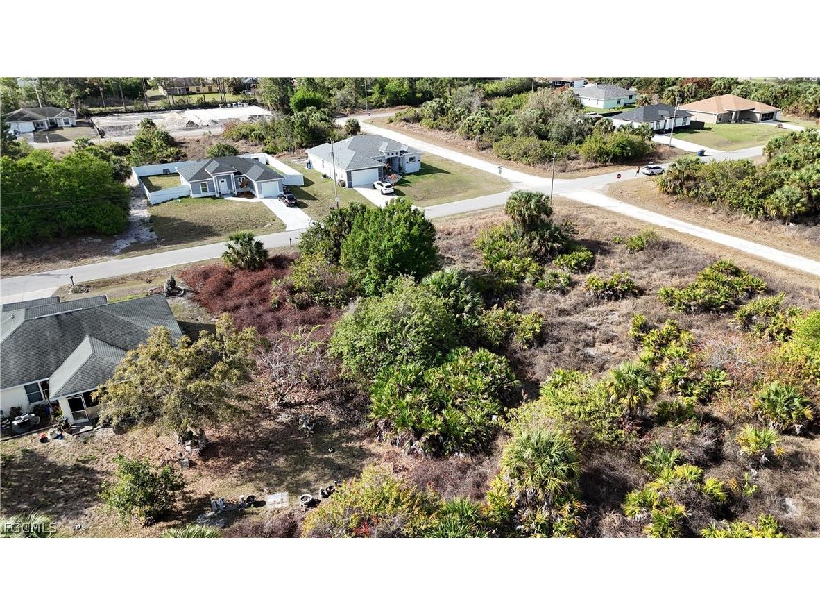741 Cardinal Street E Lehigh Acres FL 33974 2026009331 image4