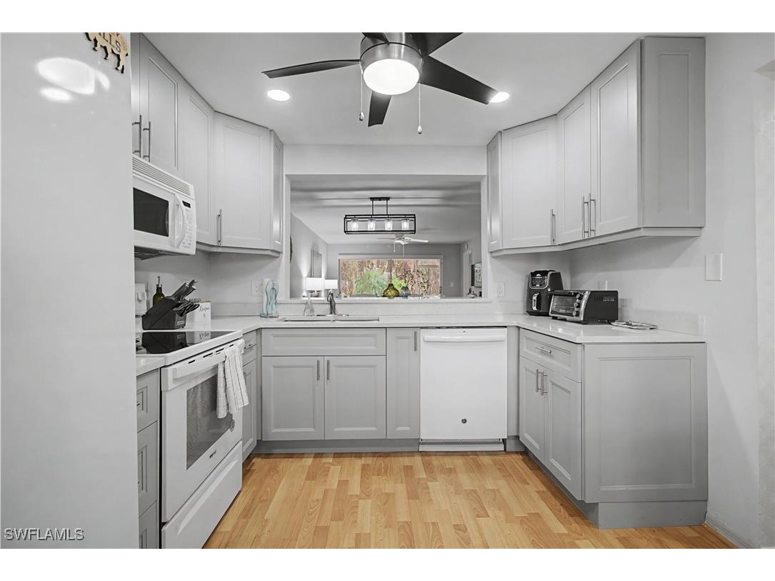 741 Landover Circle #102 Naples FL 34104 226004730 image11
