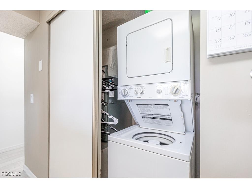 7410 Lake Breeze Drive #208 Fort Myers FL 33907 2025009797 image4