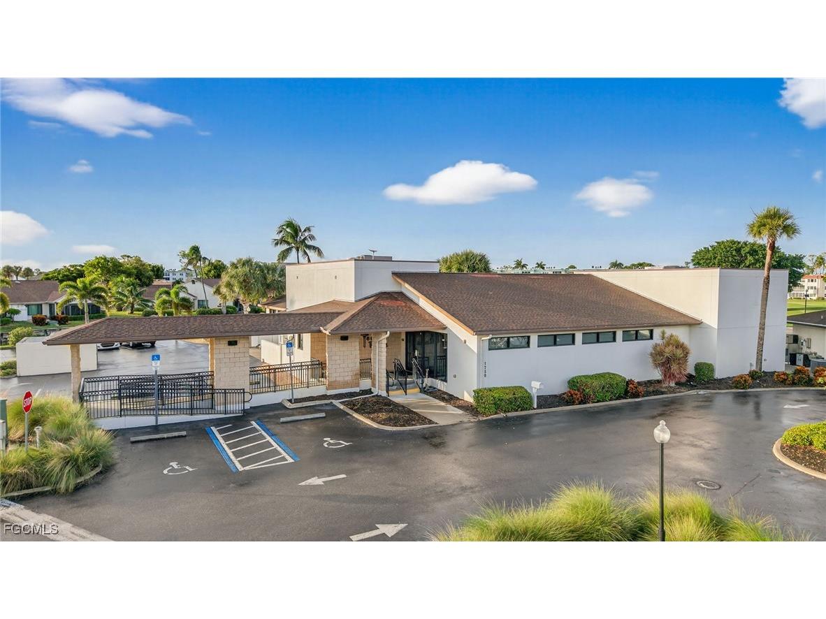 7410 Lake Breeze Drive #307 Fort Myers FL 33907 2025014890 image17