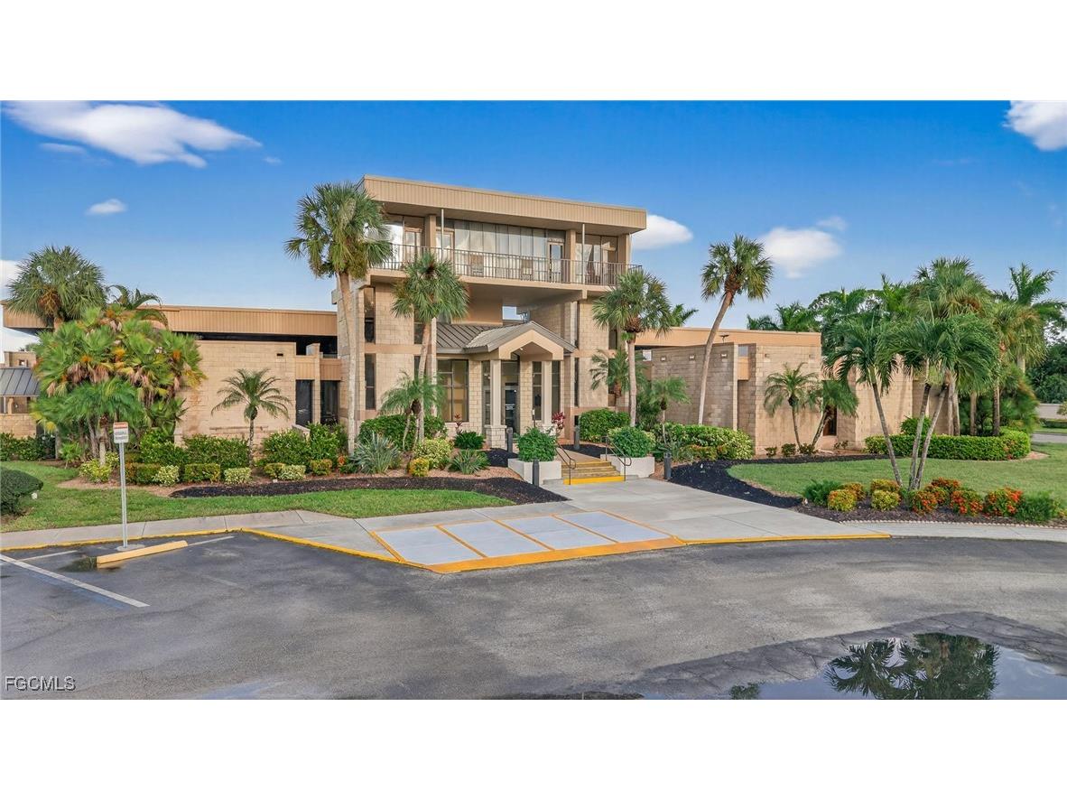 7410 Lake Breeze Drive #307 Fort Myers FL 33907 2025014890 image3
