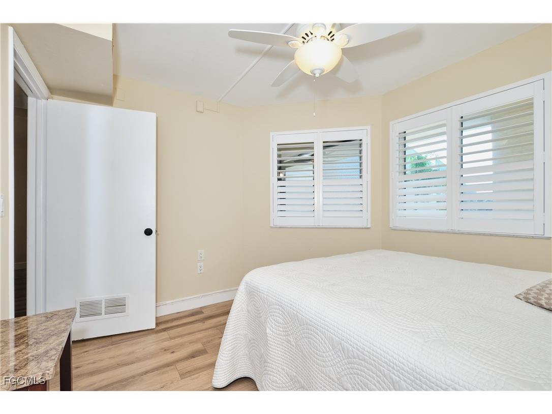 7410 Lake Breeze Drive #402 Fort Myers FL 33907 2025017514 image29