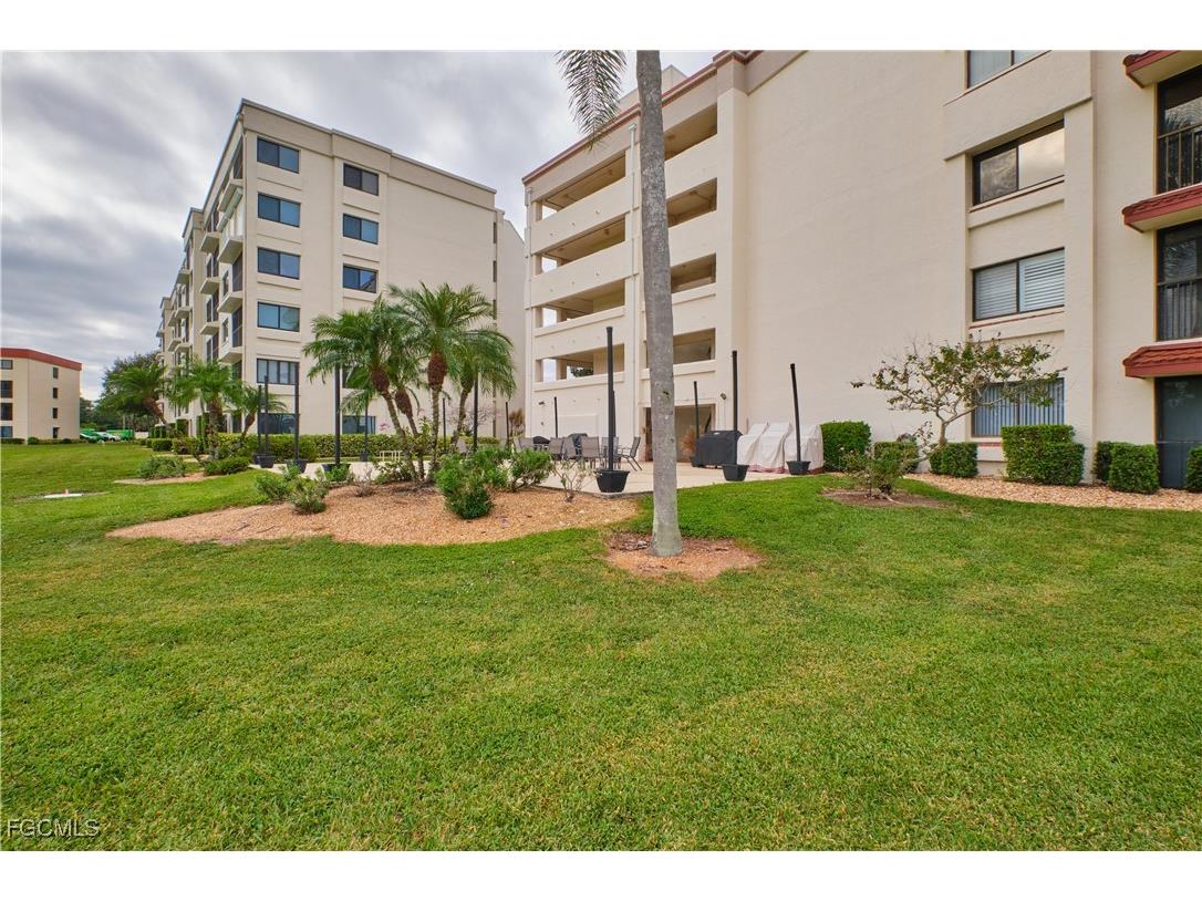 7410 Lake Breeze Drive #402 Fort Myers FL 33907 2025017514 image37