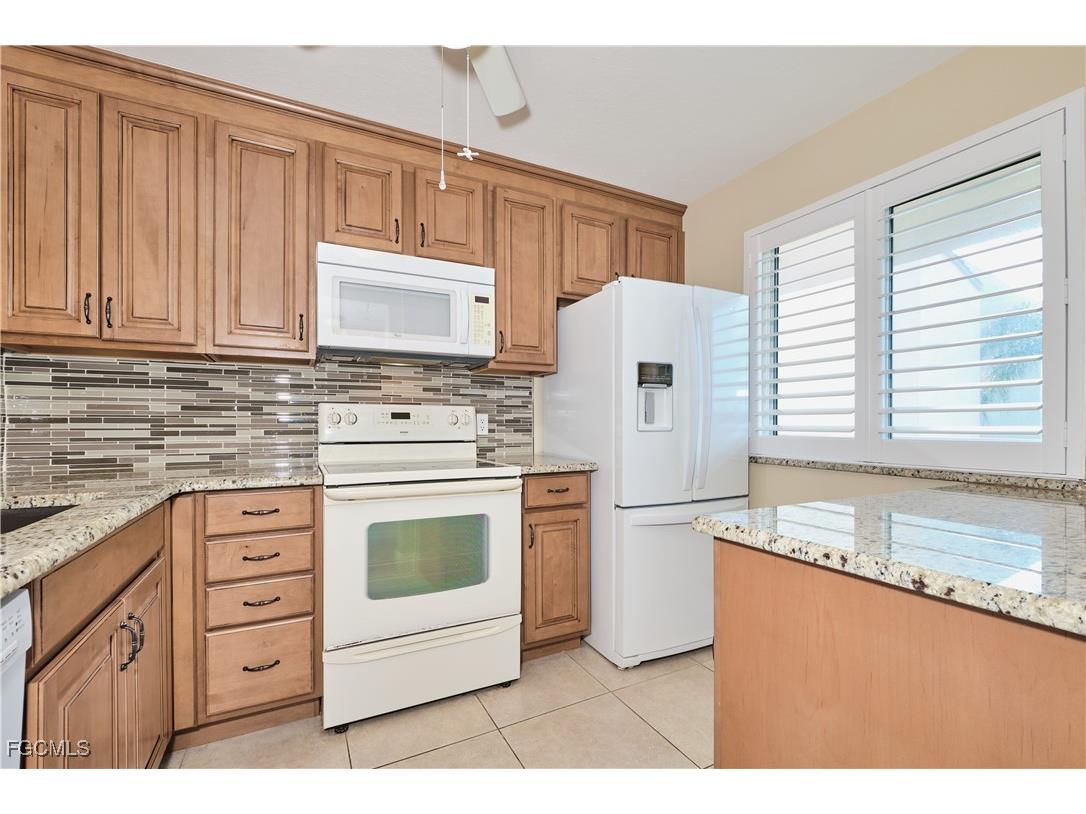 7410 Lake Breeze Drive #402 Fort Myers FL 33907 2025017514 image5