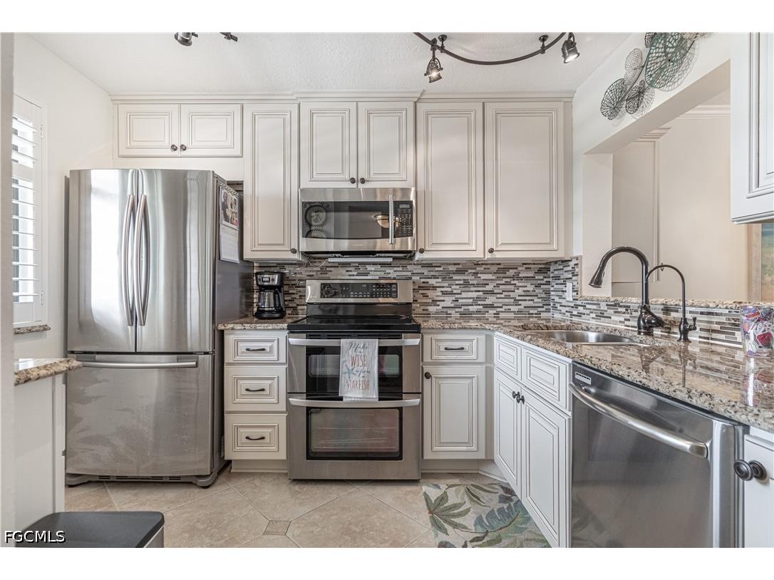 7410 Lake Breeze Drive #509 Fort Myers FL 33907 2026015869 image3