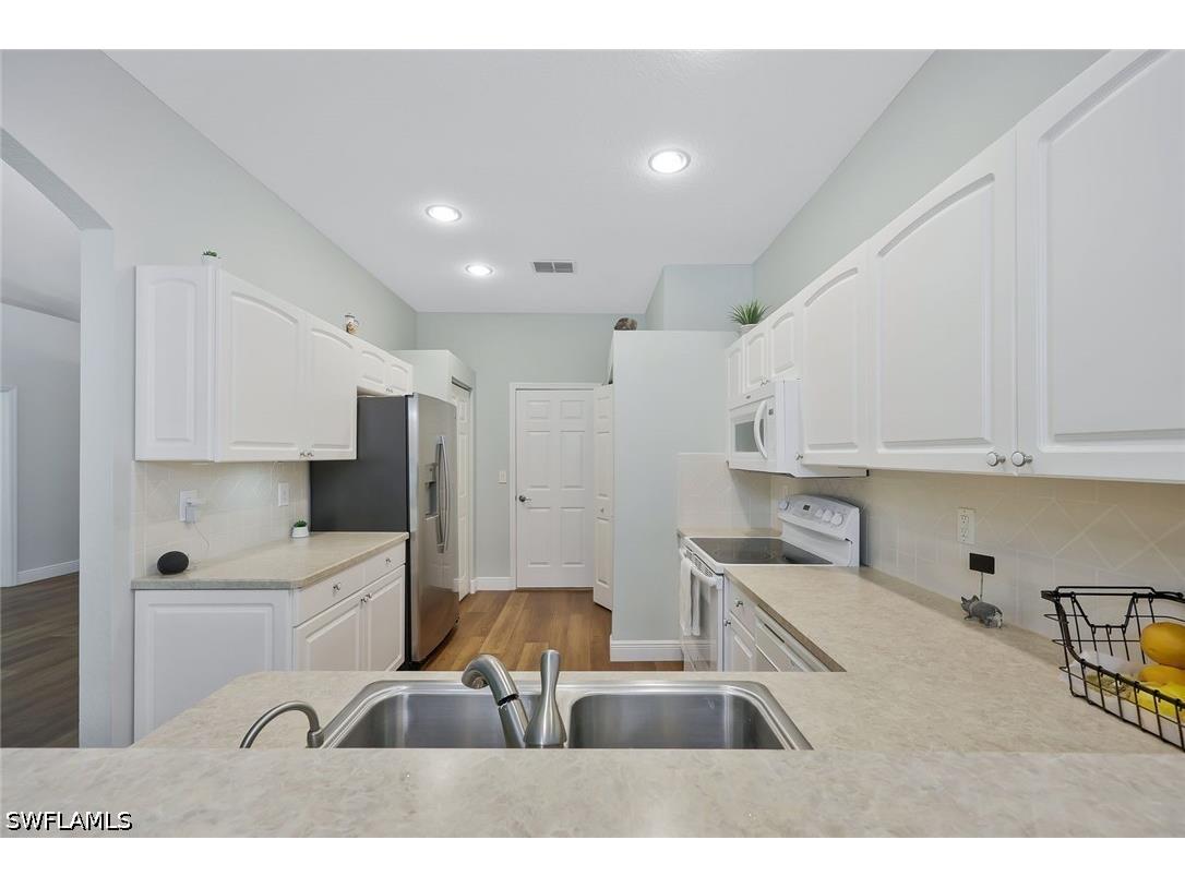 7416 Berkshire Pines Drive Naples FL 34104 226020528 image7