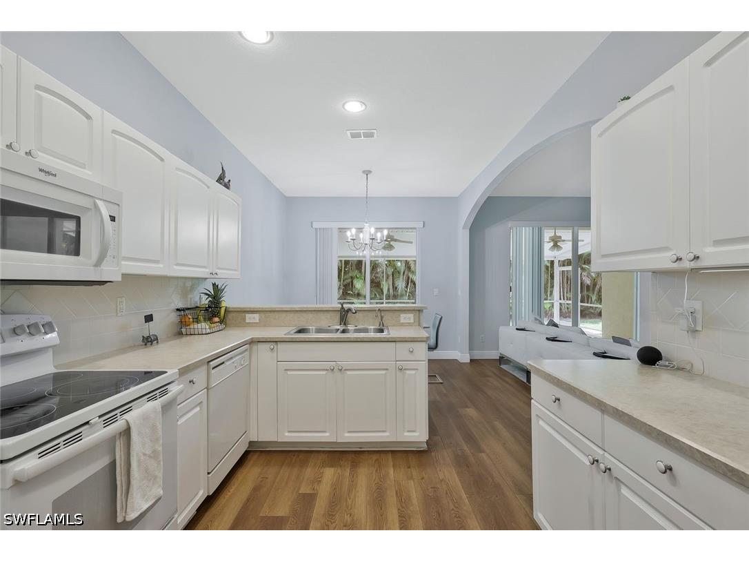 7416 Berkshire Pines Drive Naples FL 34104 226020528 image8