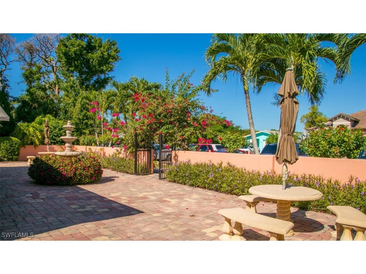 742 109th Avenue N Naples FL 34108 225083894 image10