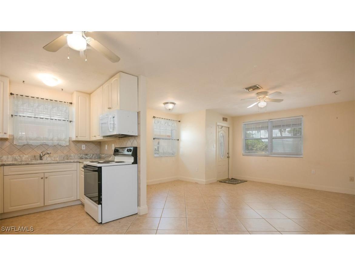 742 109th Avenue N Naples FL 34108 225083894 image2