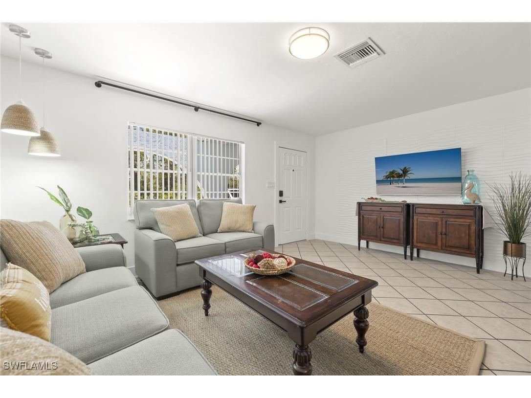 742 111th Avenue N Naples FL 34108 226001803 image5