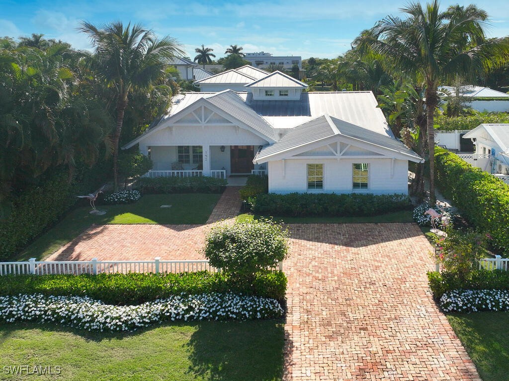 742 11th Avenue S Naples FL 34102 225081616 image2