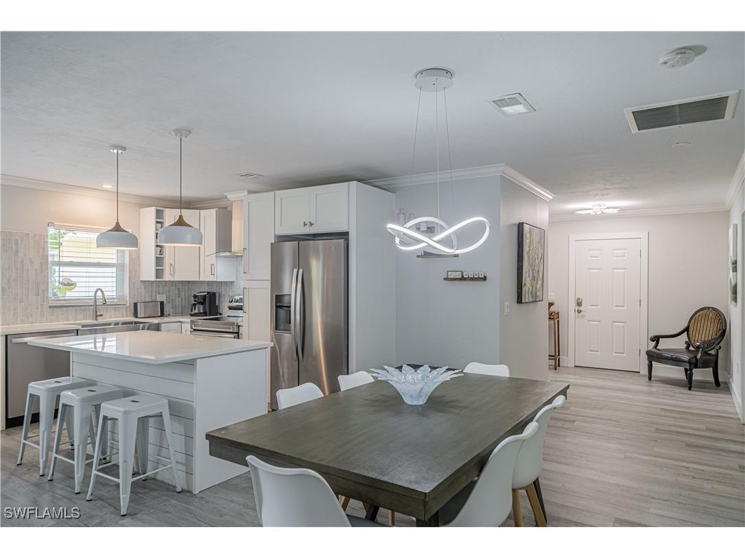 742 99th Avenue N Naples FL 34108 225053376 image4