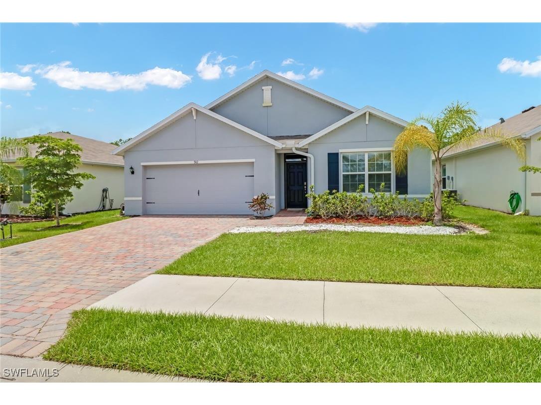742 Hadley Place W Naples FL 34104 226002703 image1