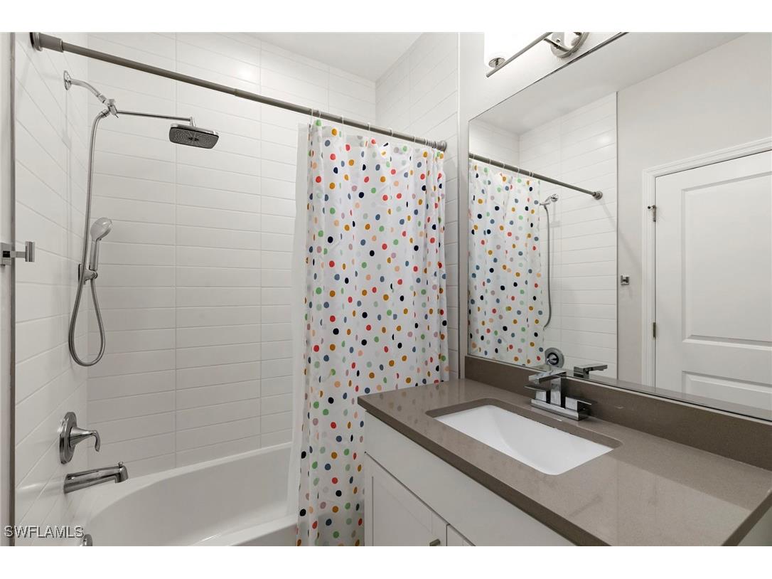 7421 Rockefeller Drive Naples FL 34119 225079120 image23