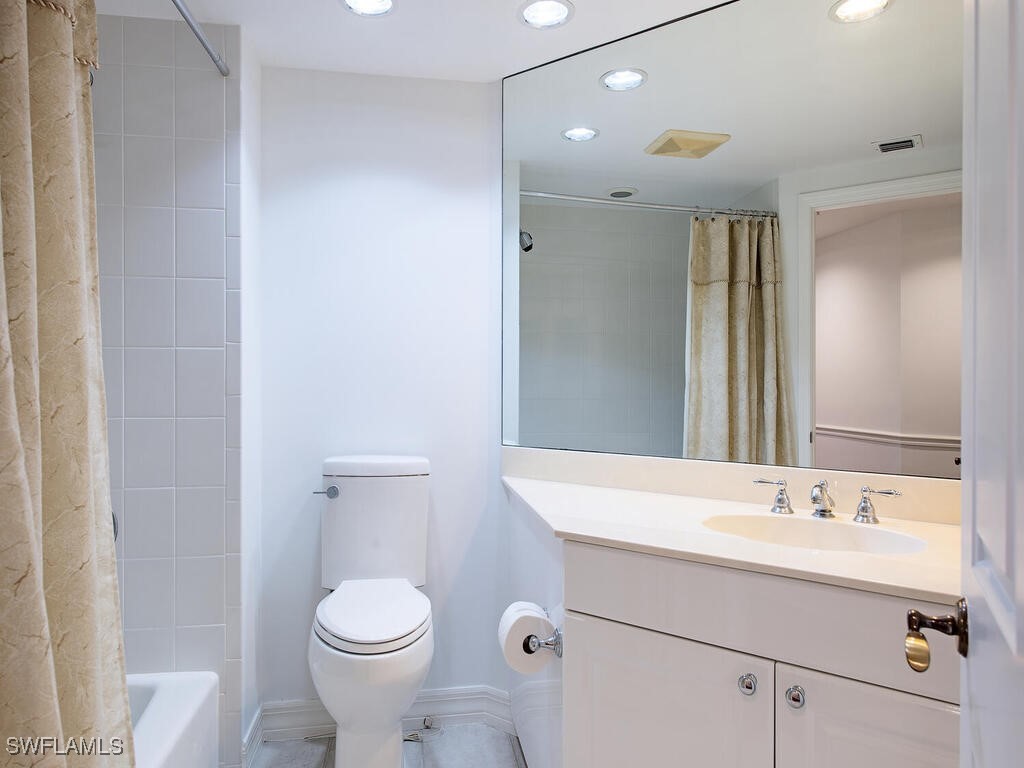 7425 Pelican Bay Boulevard #1005 Naples FL 34108 225083596 image12