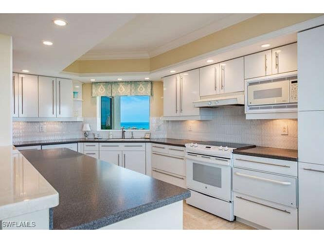 7425 Pelican Bay Boulevard #1406 Naples FL 34108 225073077 image8