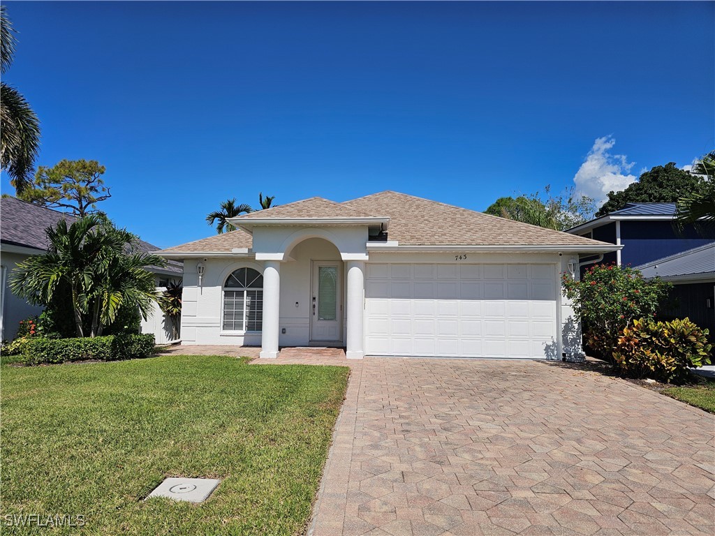 743 98th Avenue N Naples FL 34108 225078603 image1