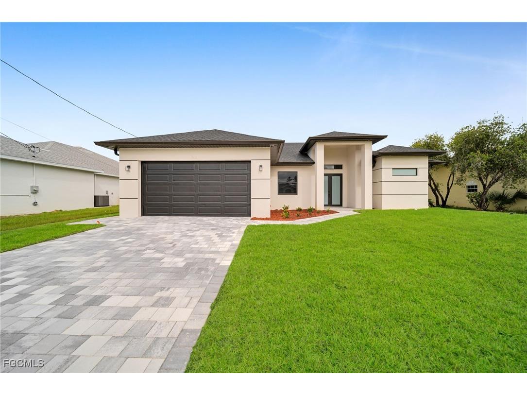 743 Chestnut Street E Lehigh Acres FL 33974 2025021143 image1