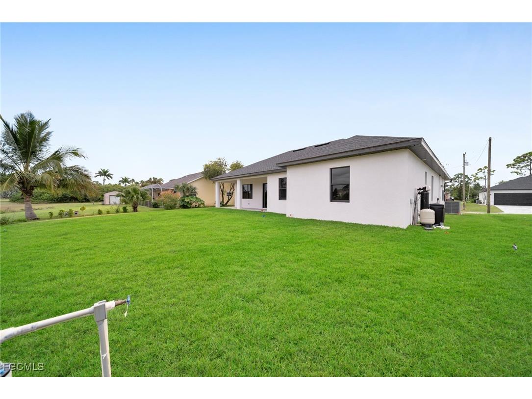 743 Chestnut Street E Lehigh Acres FL 33974 2025021143 image34