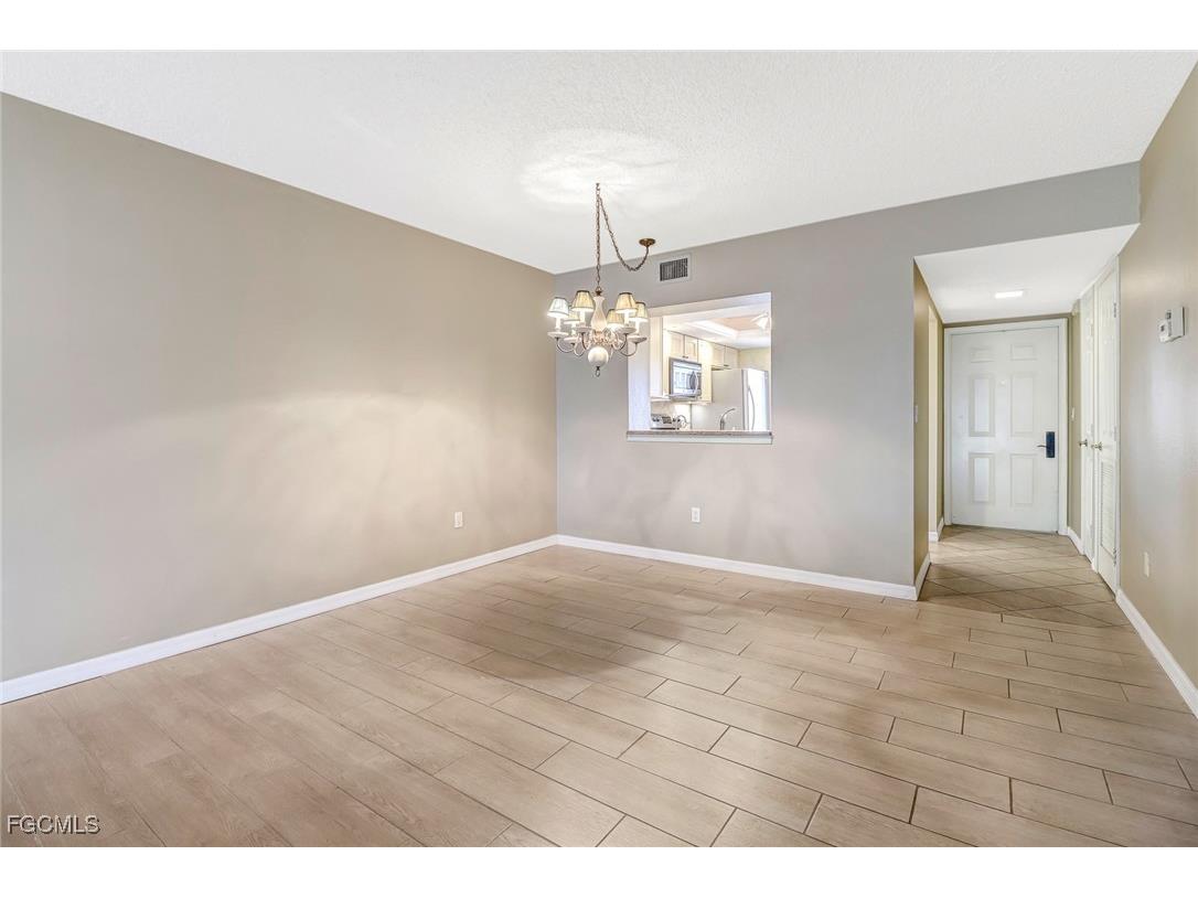 7430 Lake Breeze Drive #206 Fort Myers FL 33907 2025003862 image5