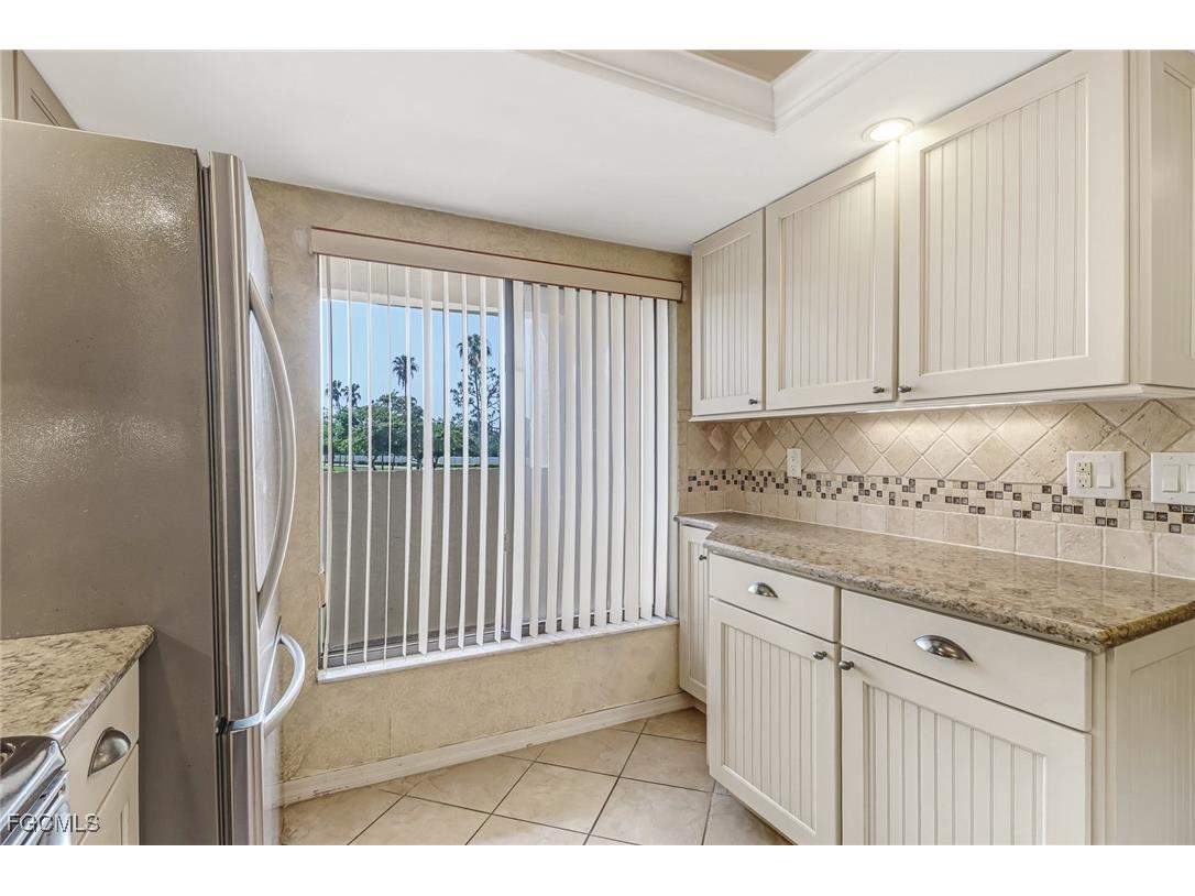 7430 Lake Breeze Drive #206 Fort Myers FL 33907 2025015786 image3
